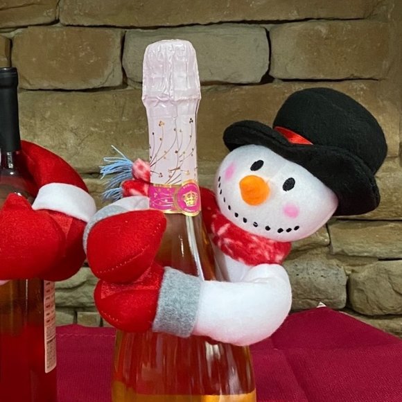 Christmas Home Décor Snowmen Ornaments Wine Bottle Cover Hugger Topper Set 2pc - Picture 2 of 9